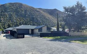 Kurow House On Bledisloe - A2O Cycle Trail Oasis.